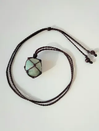 Collana con Amazzonite e cordino mogano