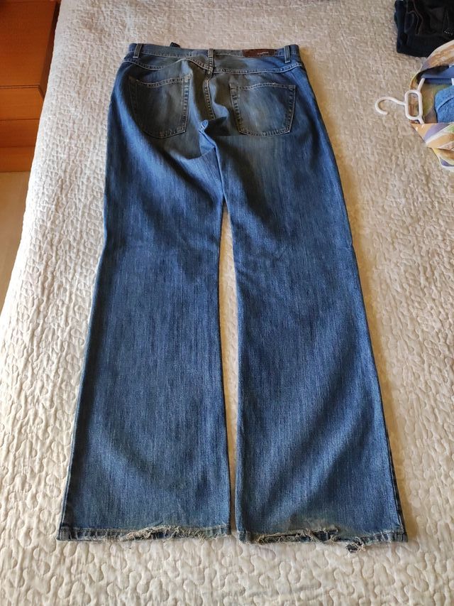 Vaqueros hombre desgastados