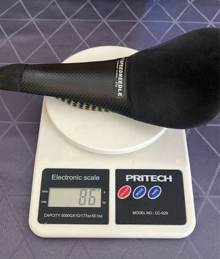 Sillín TUNE SPEEDNEEDLE ALCÁNTARA