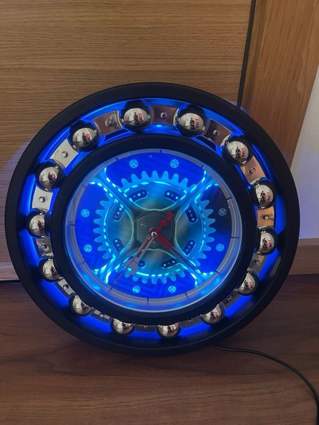 Reloj de Pared con Rodamiento y Luces LED