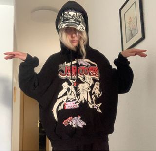 Sudadera Bershka Anime Talla M