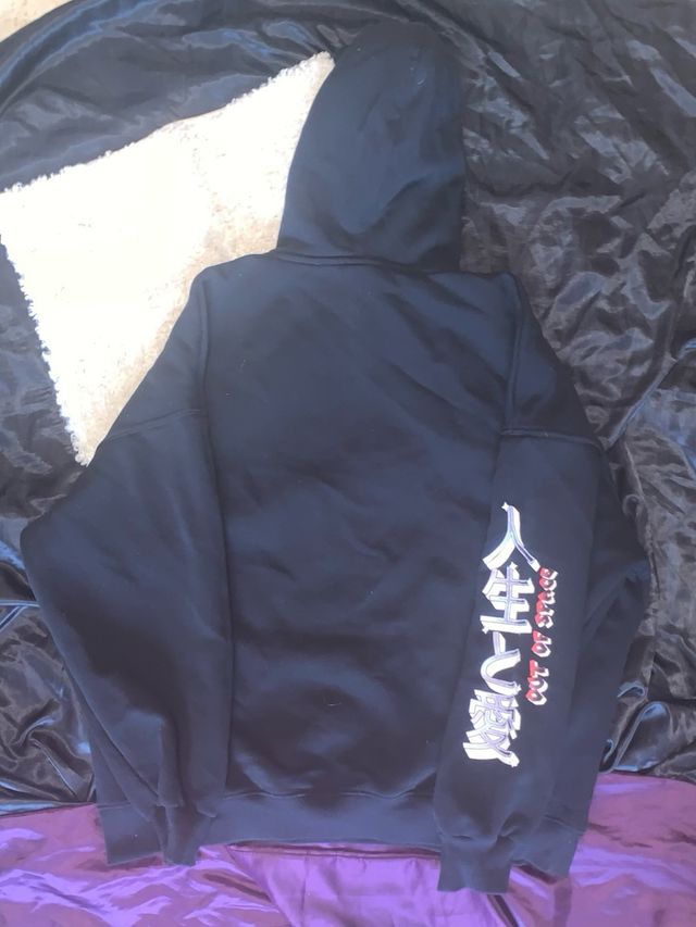 Sudadera Bershka Anime Talla M