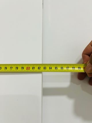 Puerta blanca sin marco