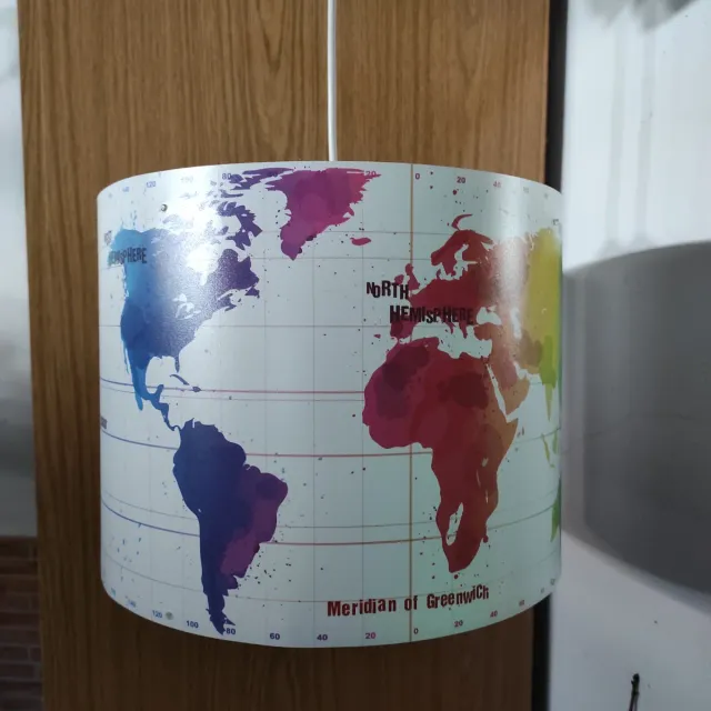 Lámpara de techo mapa mundo multicolor