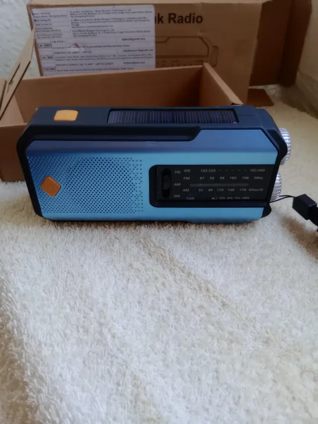 Radio de emergencia solar sin pilas