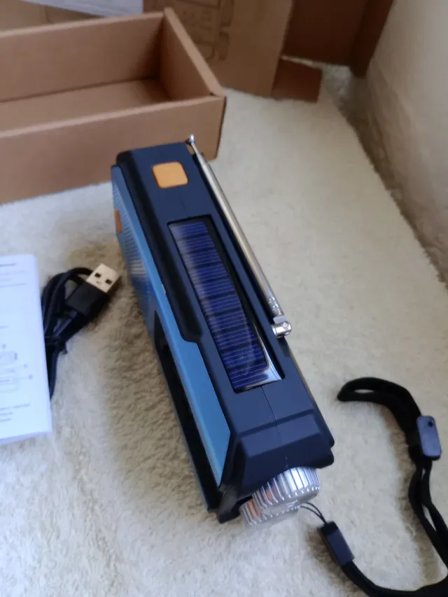 Radio de emergencia solar sin pilas