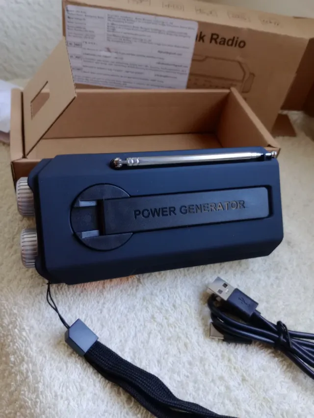 Radio de emergencia solar sin pilas