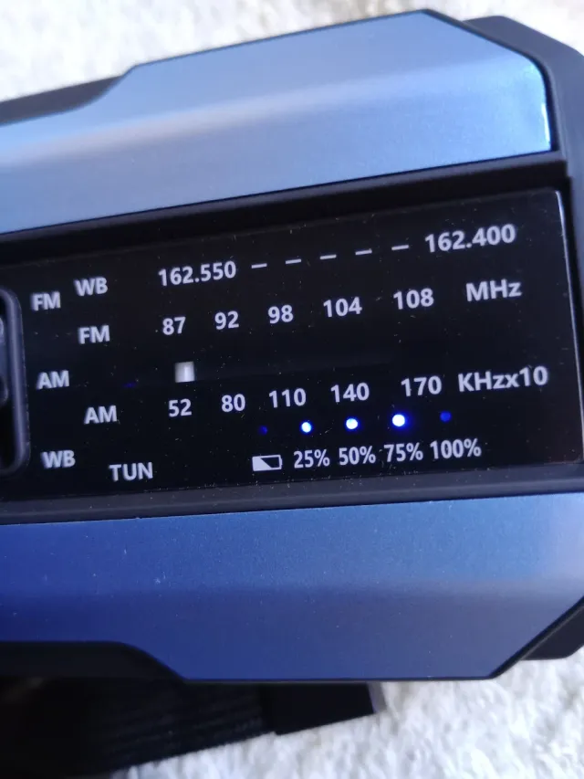 Radio de emergencia solar sin pilas