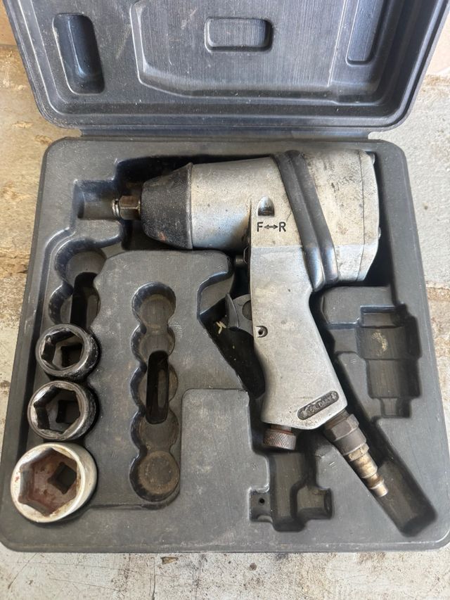 Pistola de impacto neumática