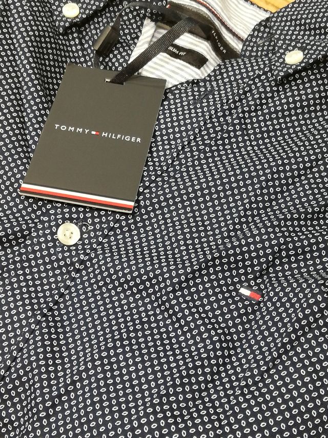 Camisa Tommy Hilfiger Talla XL.