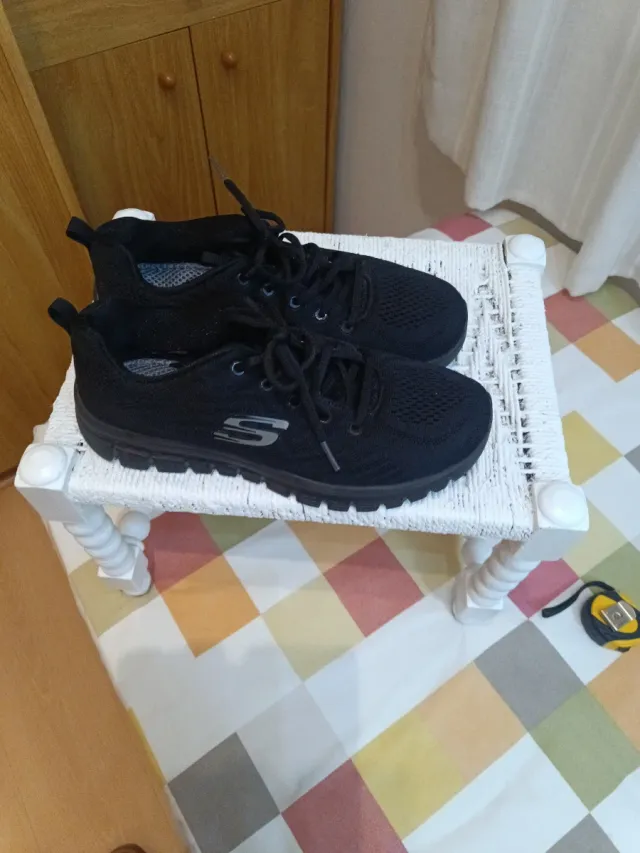 Deportivas Skechers Negras, mujer Talla 39.5.