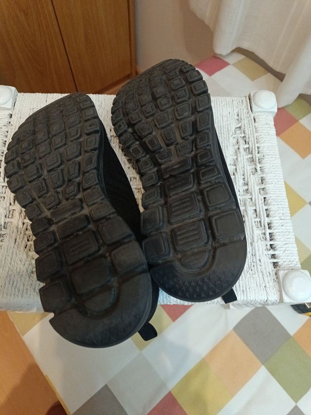 Deportivas Skechers Negras, mujer Talla 39.5.