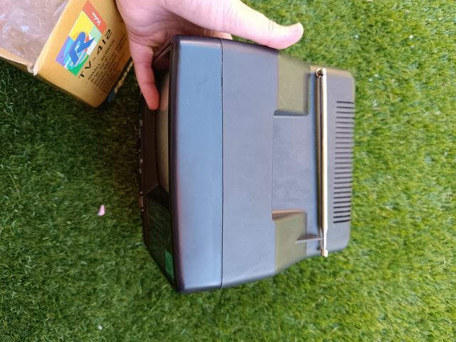Mini TV Roadstar TV-412 con Radio Vintage