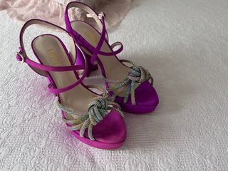 Sandalias Lodi Tiras Cristales Multicolor