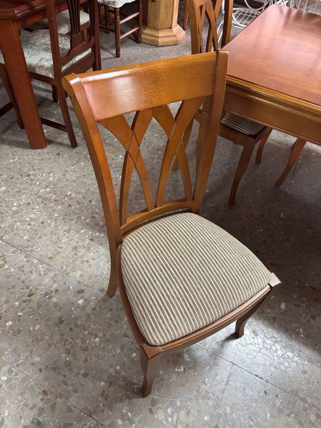 Mesa de comedor con 6 sillas