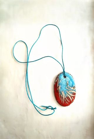 Collana ciondolo pietra lavica smaltata craquelé