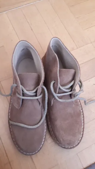 Botas "pisamierdas". Talla 36