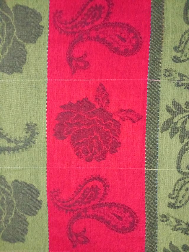 Pashmina Verde y Roja con Flecos