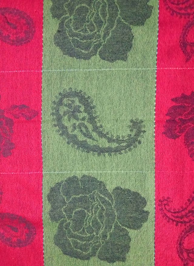 Pashmina Verde y Roja con Flecos