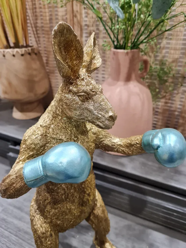 Figura Canguro Boxeador Dorado.