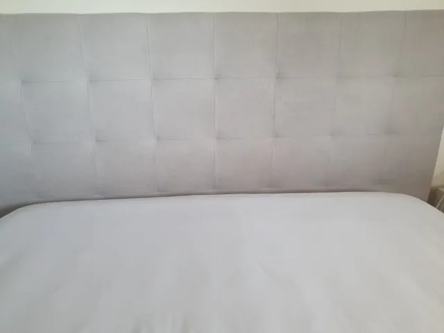 Cabecero de cama tapizado gris