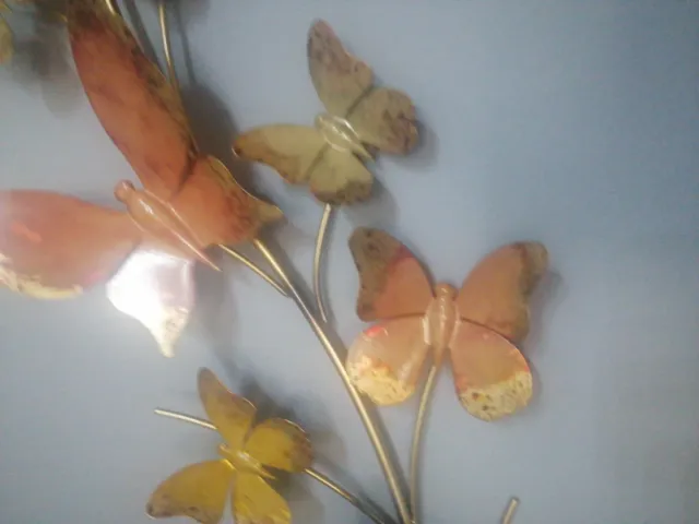 Rama de mariposas decorativa de metal