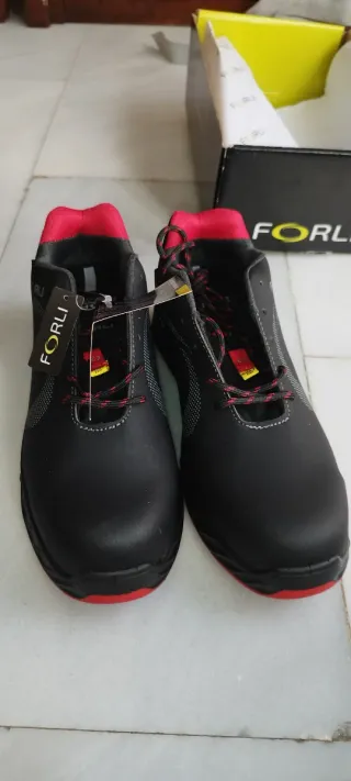 Calzado laboral Forli punta de acero zapatos