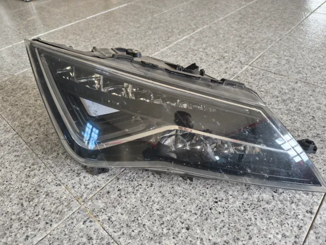 Faro Delantero Derecho Seat León 2018