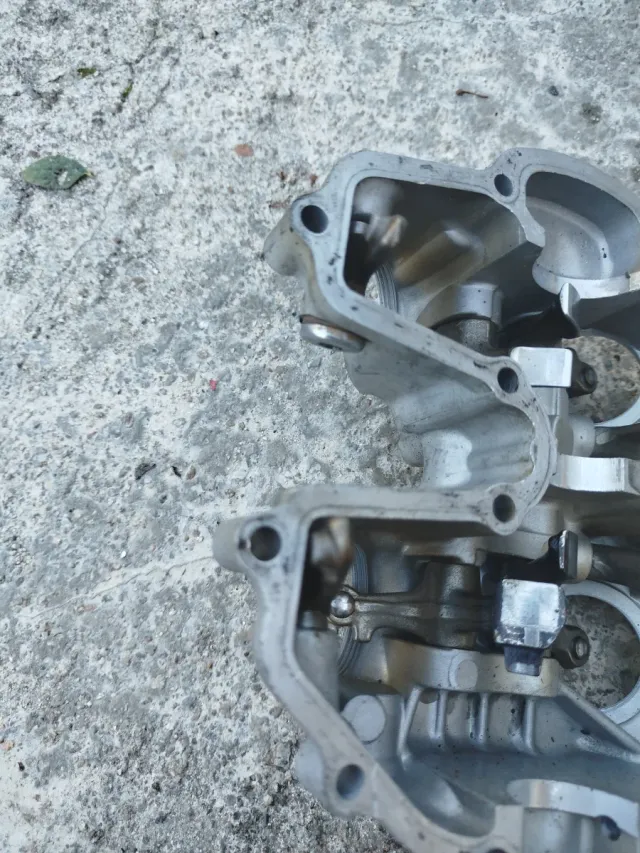 Tapa Balancines Honda Dominator nX 650