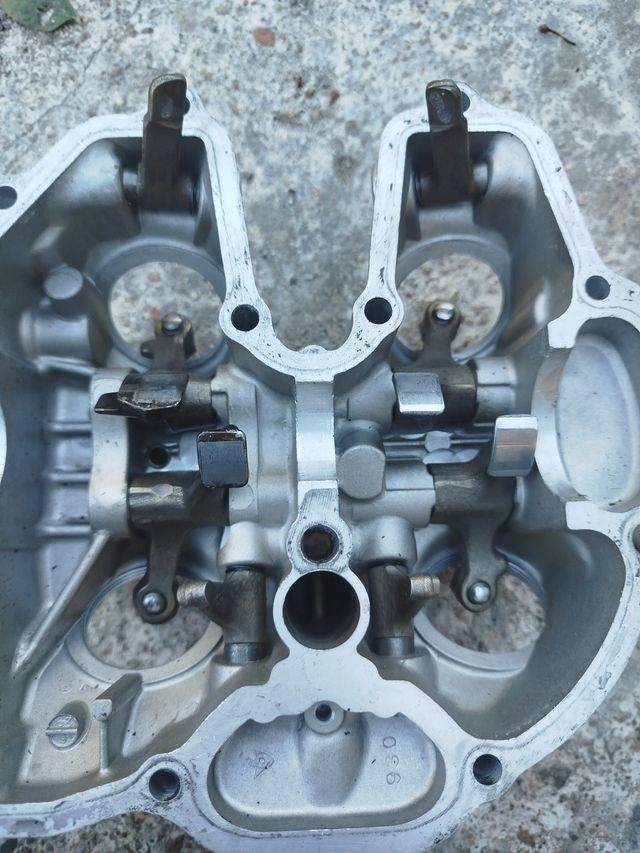 Tapa Balancines Honda Dominator nX 650