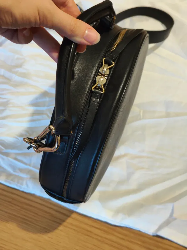 Borsa rotonda in pelle & Other Stories