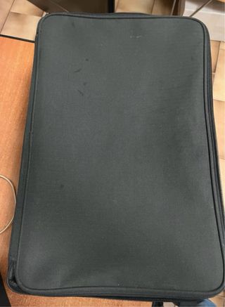 Contenitore Ikea nero con cerniera