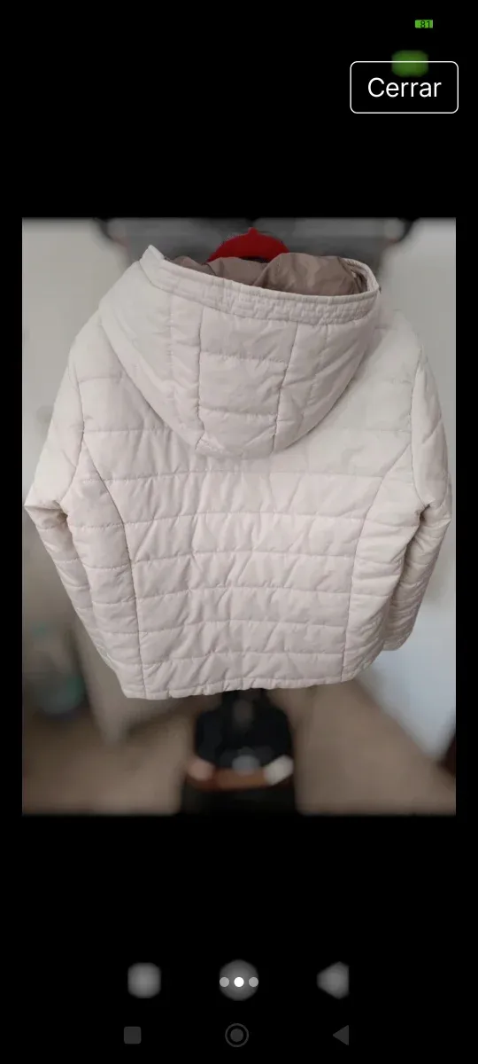 Parka acolchada beige