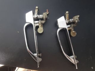 Tirador Puerta Mercedes Clásico Cromado