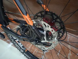 KTM ULTRA RACE DE GRAVEL