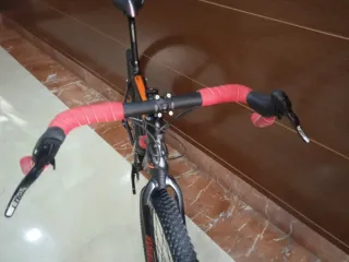 KTM ULTRA RACE DE GRAVEL