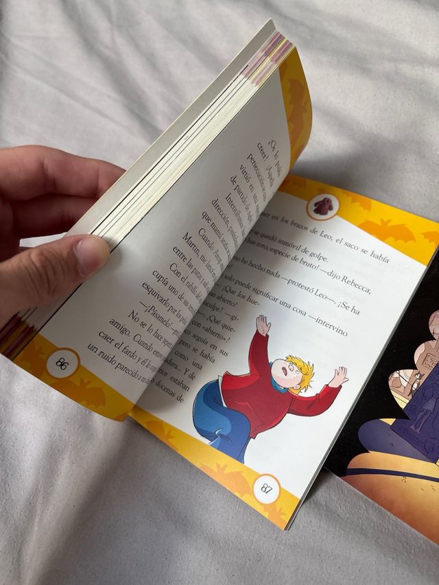 La abuela de Tutankamón / Un lio de ocho patas