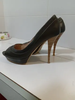 Zapatos de piel gris marengo