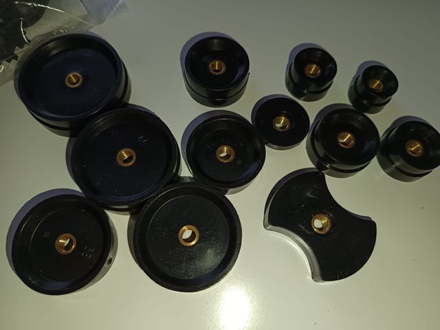 Prensa para cerrar cajas de reloj