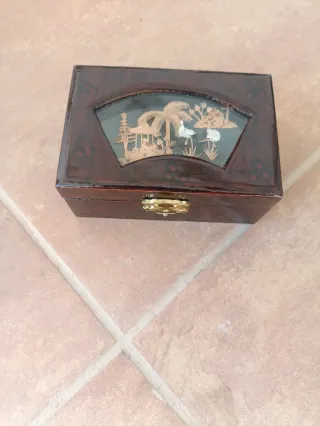 Joyero antiguo madera y latón