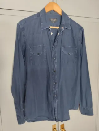 Camisa de estilo vaquero azul de Zara de chico
