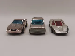 3 Hot Wheels Mattel
