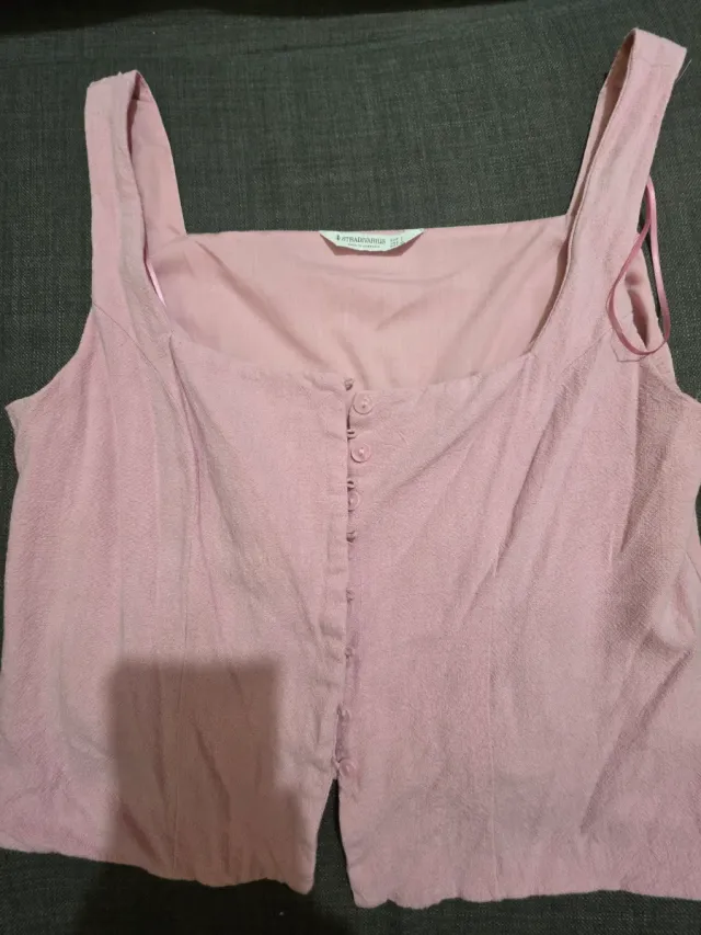 Chaleco rosa Stradivarius 