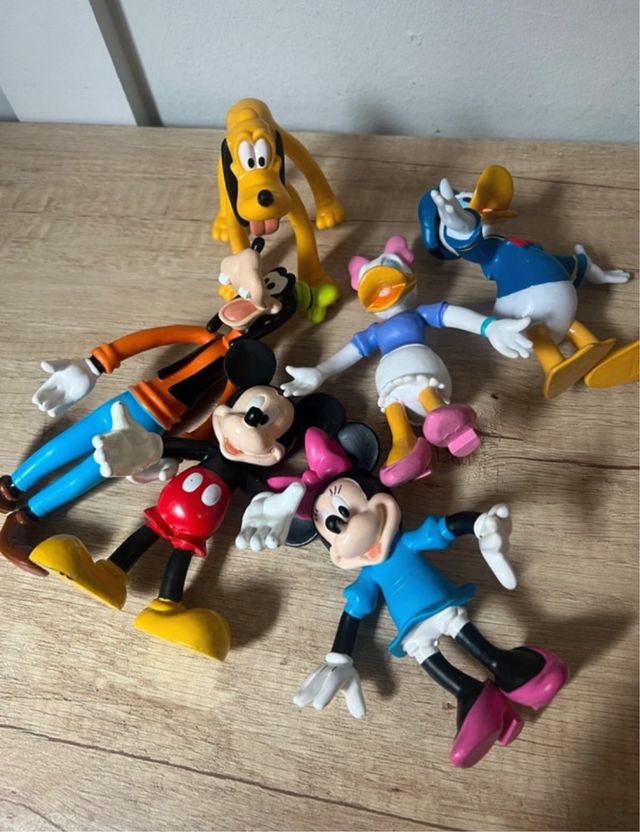Muñecos goma Mickey, Goofy, Daisy, Minnie, Pluto,