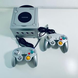 Console Nintendo GameCube silver mario kart RE4 