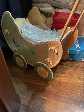 Carrellino bambole in legno