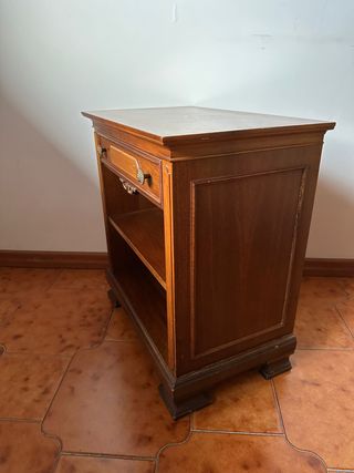 Coppia comodini classici in legno