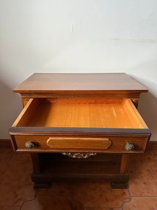 Coppia comodini classici in legno