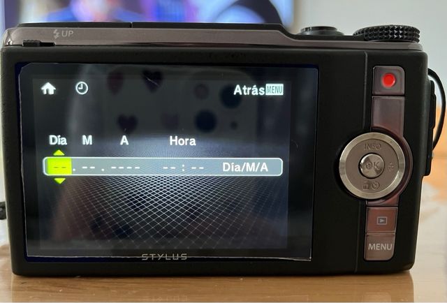 Cámara Olympus Stylus SH60 Negra/Plateada