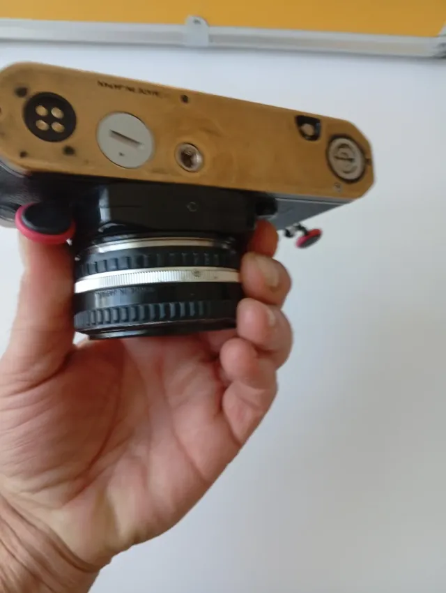 Nikon FE2 + Objetivo 50mm f/1.8